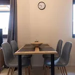 Lithic 1 Apartment *